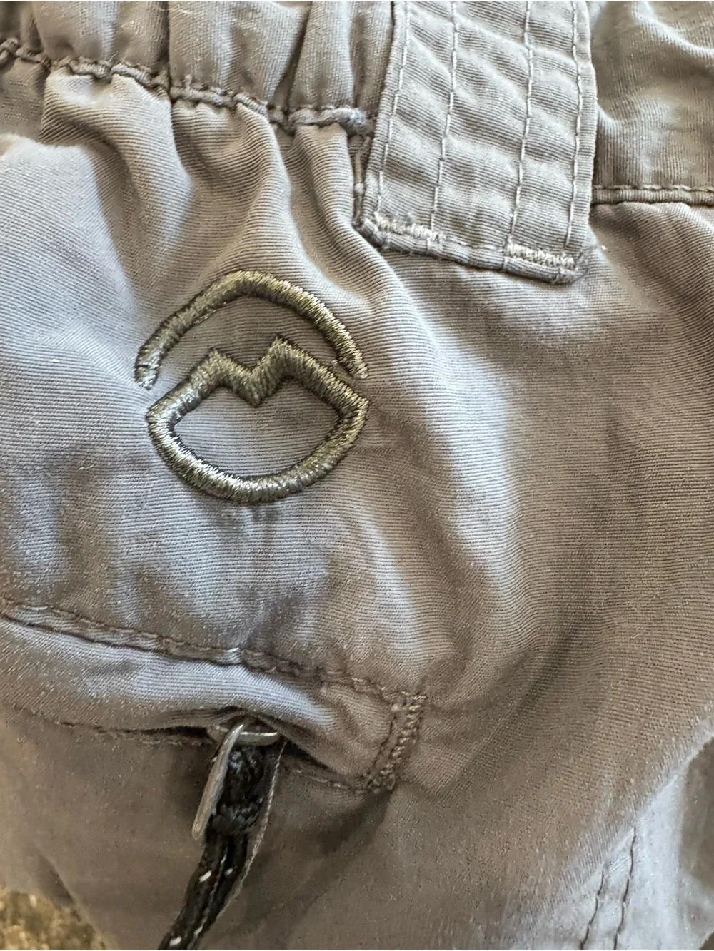 MAGELLAN L Mens Fish Gear Convertible Pants Shorts Water Repellent Pockets Gray